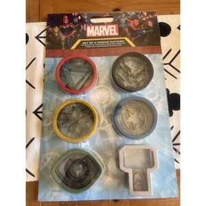Marvel  Avengers  Disney - Set of 6 New Cookie Cutters  Super Heroes - NIP Metal